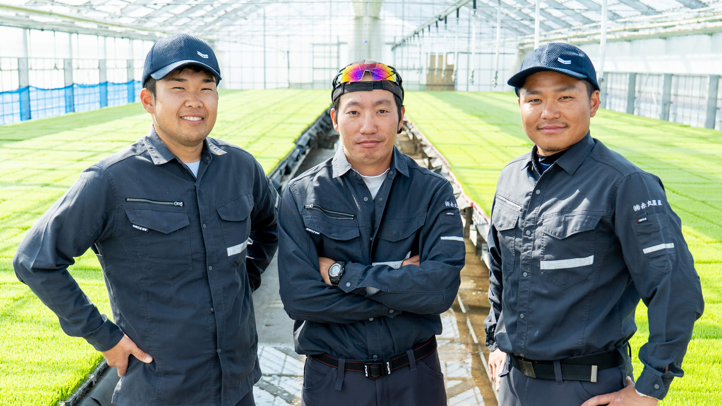 株式会社赤丸農産で働くスタッフと代表